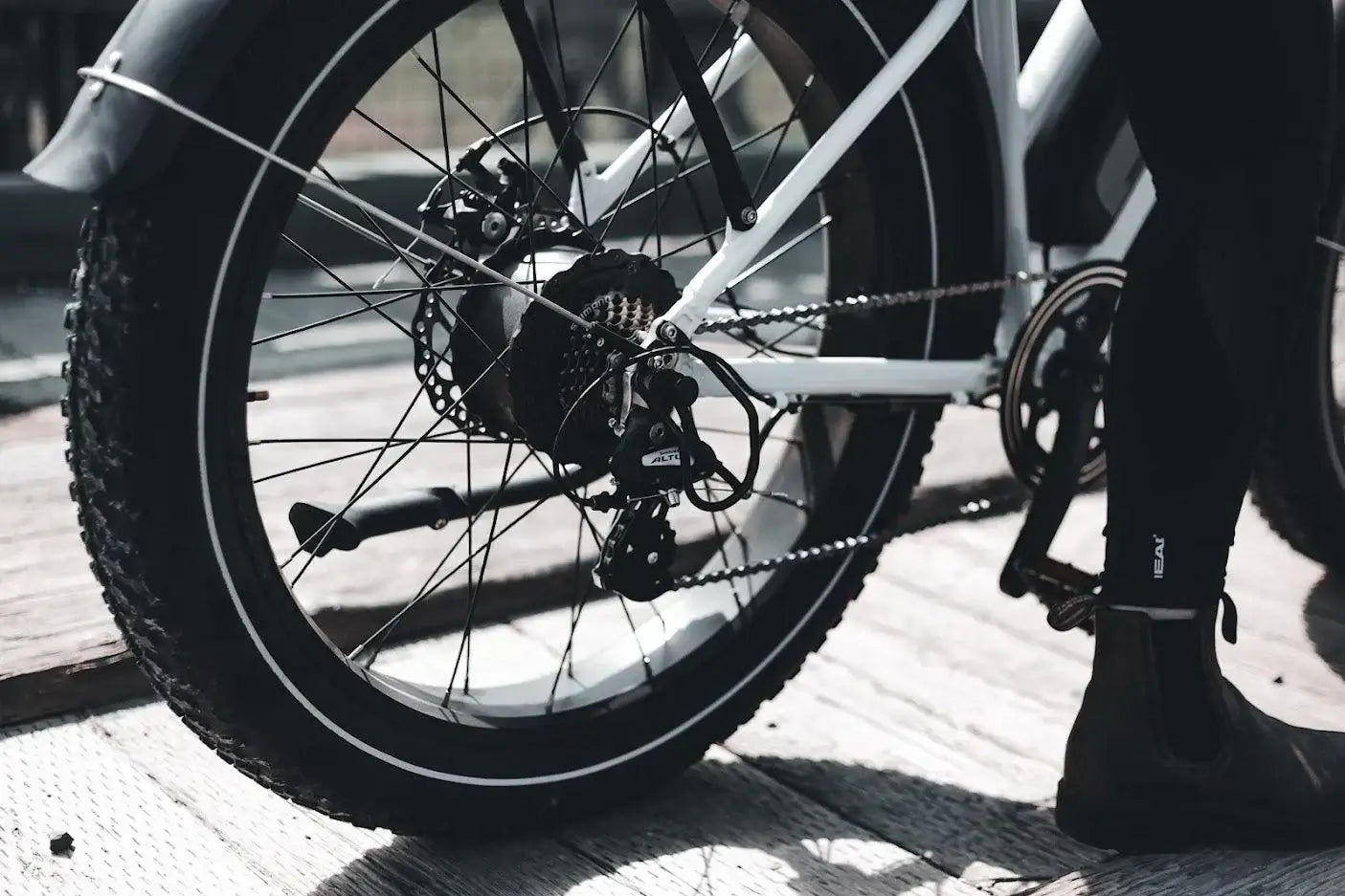 Step-by-Step E-Bike Derailleur Adjustment Guide
