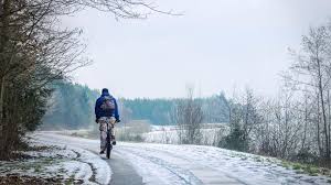 Winter Cycling Essentials Guide 2025: Stay Warm, Safe, and Efficient - Tamobykesport
