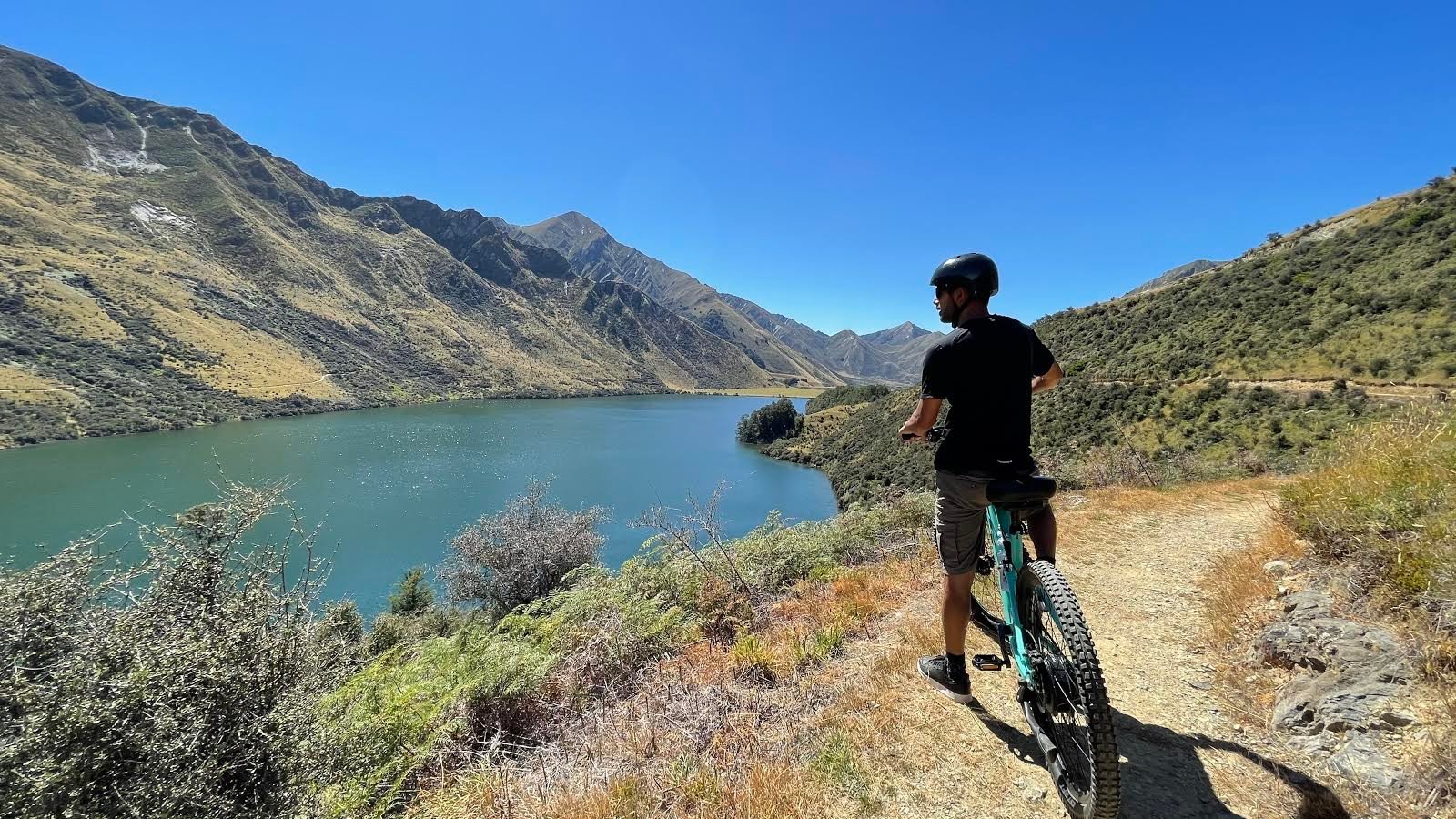 Lake Loop: Family-Friendly E-Bike Adventures by the Water