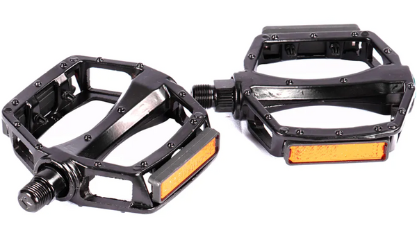 trybike pedale Electric Bicycle Pedals for Select Models Farbe:weiß-rot vlekken while still being easy MTB in Blankenburg (Harz):